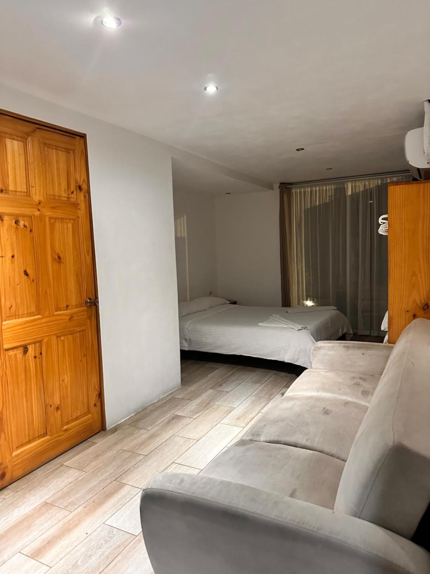 Hotel Bamboo 哈科 外观 照片